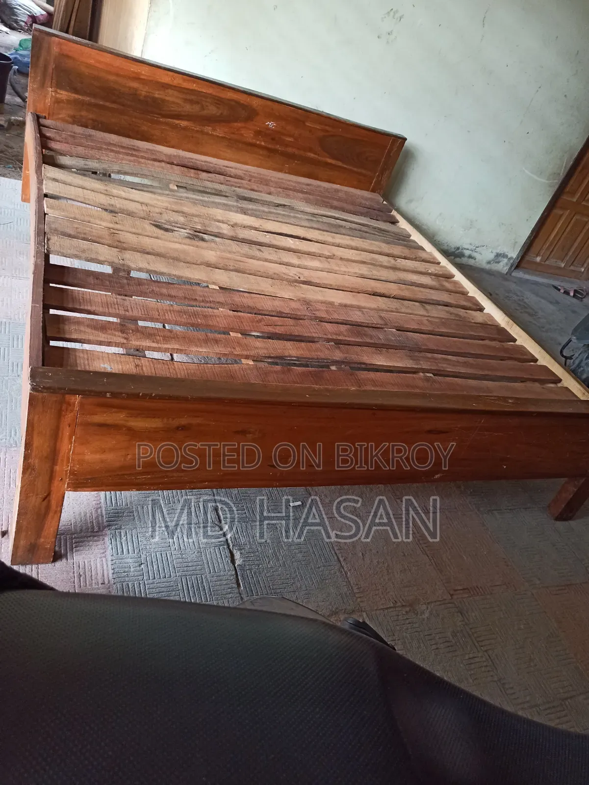 A 6/7 feet bed will be sold