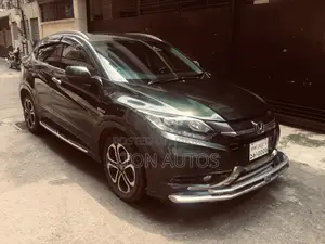 হোন্ডা ভেজেল ১.৫ টু-হুইল ড্রাইভ ২০১৫ সবুজ