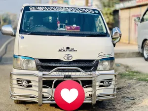 Toyota HiAce 2009 White