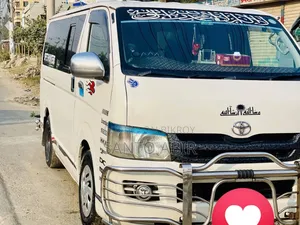Toyota HiAce 2009 White