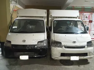Toyota Noah 2010 White