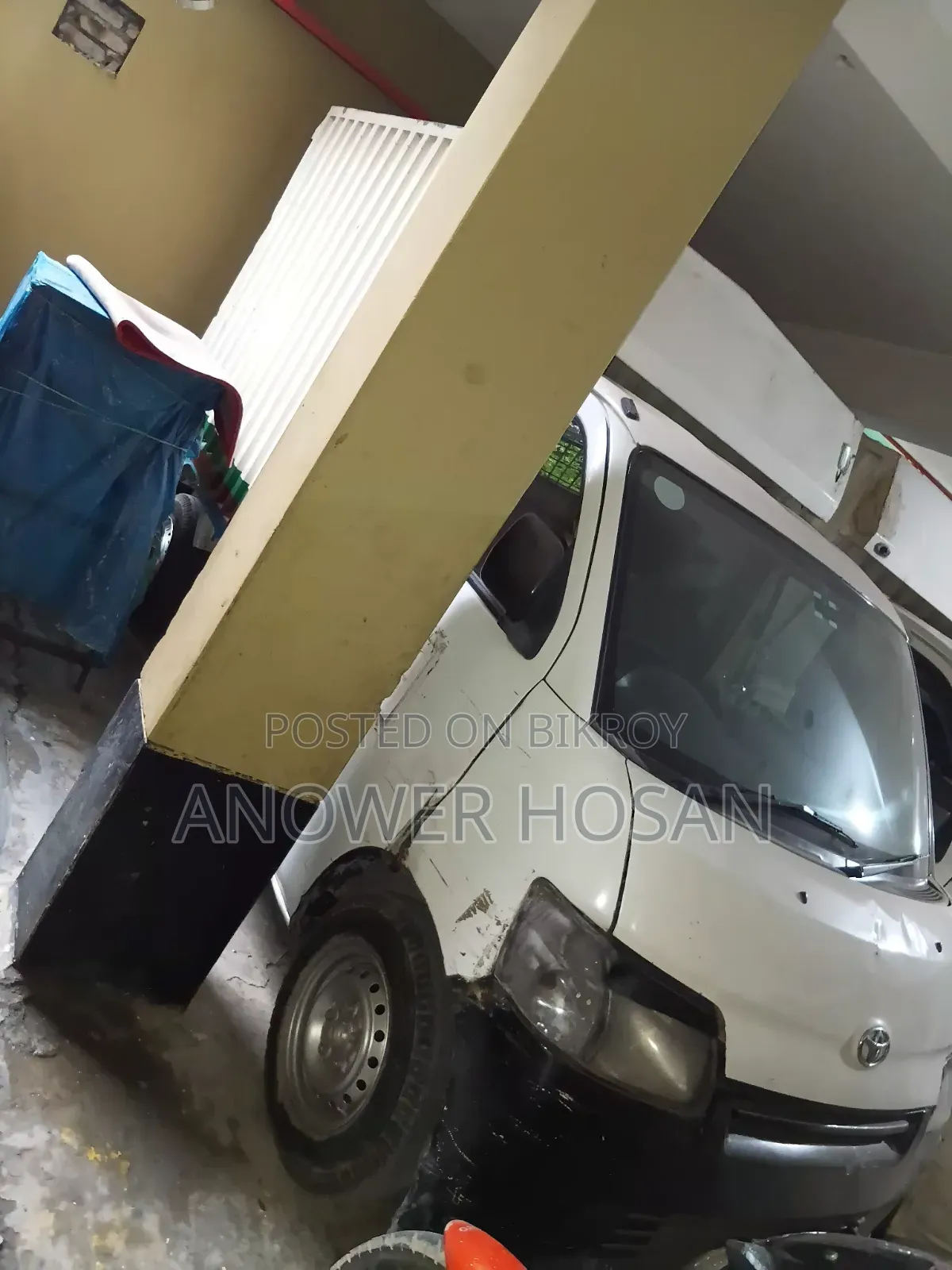 Toyota Noah 2010 White