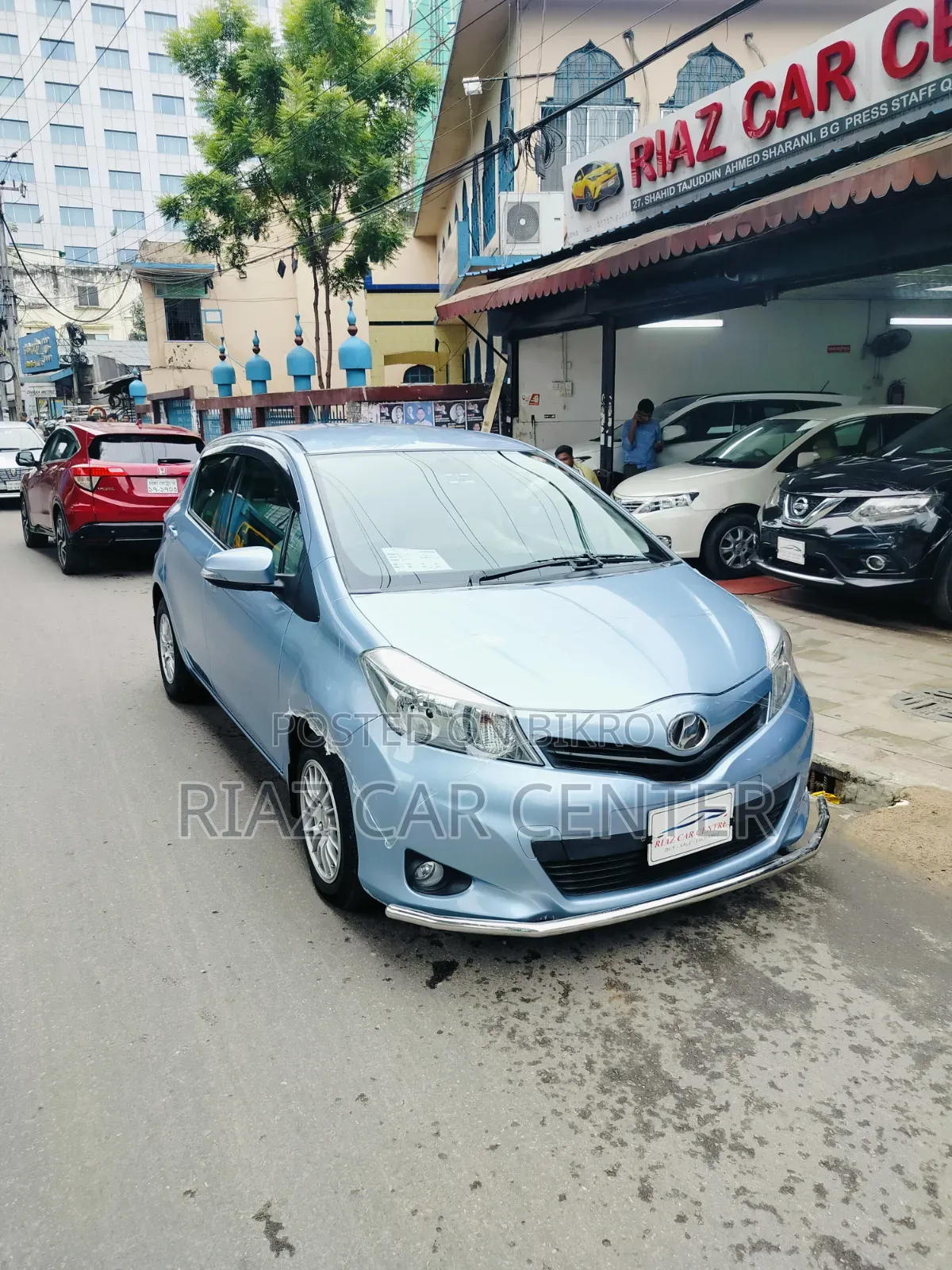 Toyota Vitz 2011 Blue