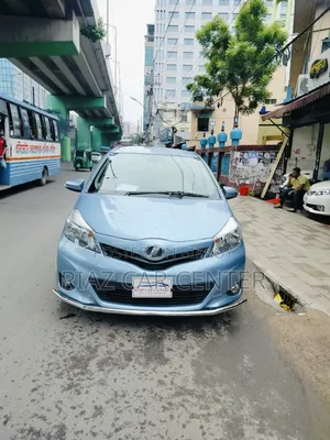 Toyota Vitz 2011 Blue