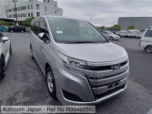 Toyota Noah 2021 Silver