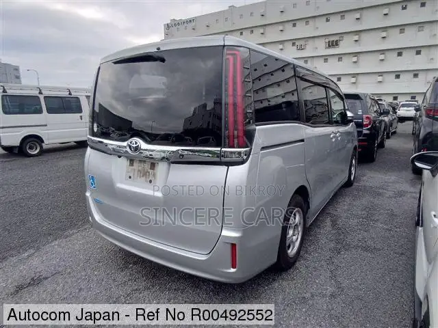 Toyota Noah 2021 Silver