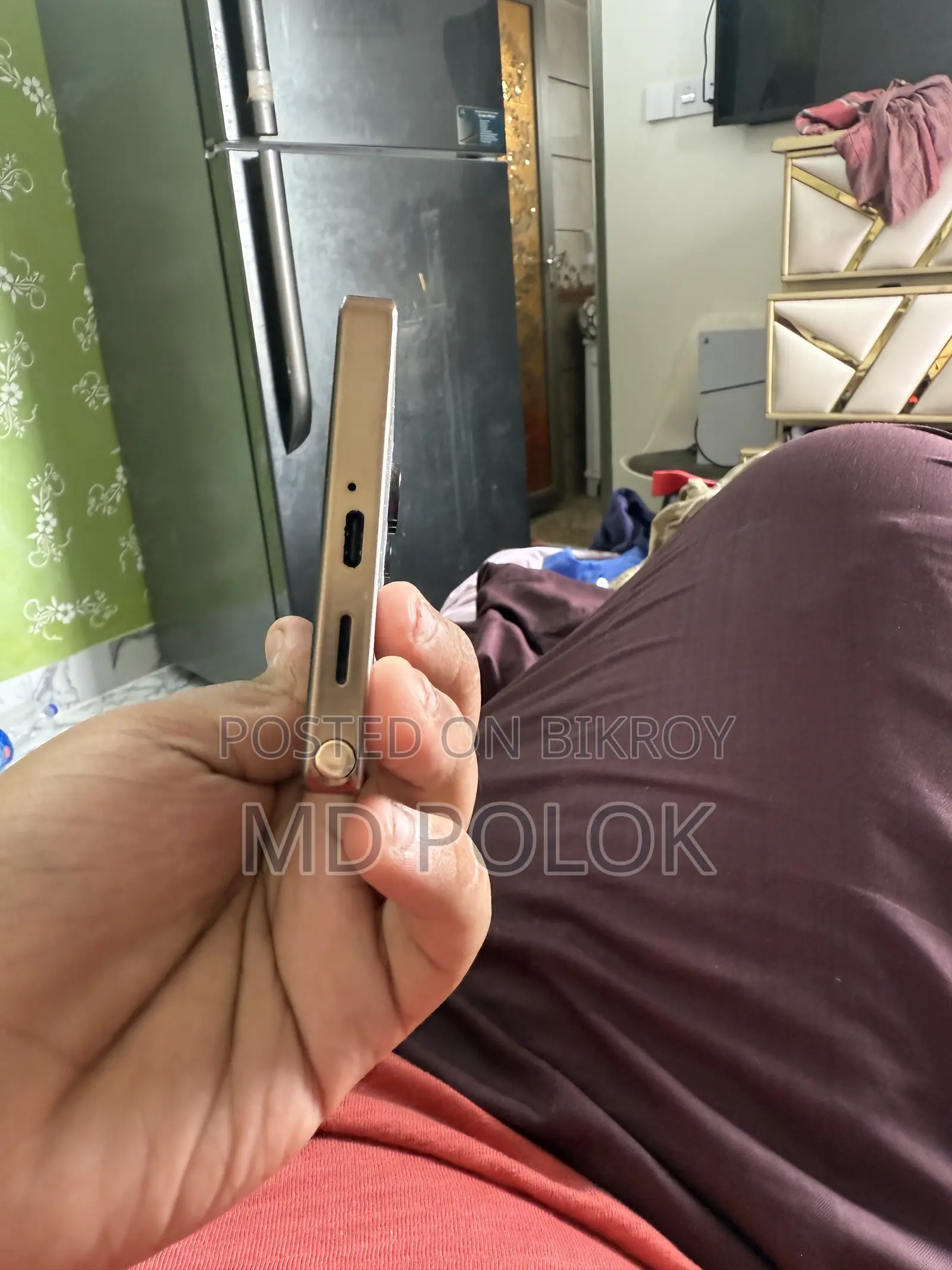 এম-হর্স বাটারফ্লাই ৩ ৬৪ জিবি সিলভার