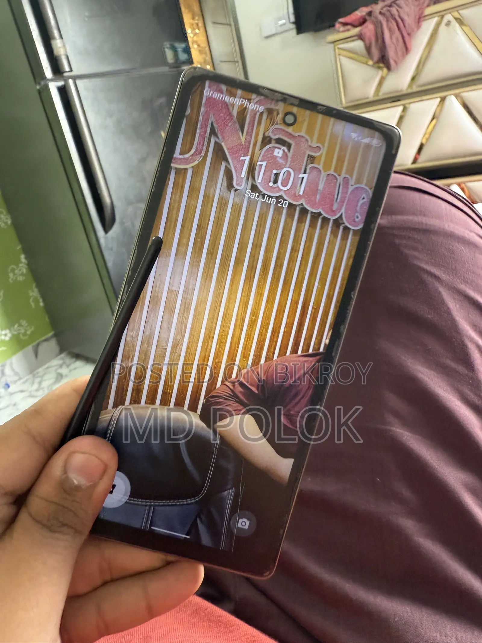 এম-হর্স বাটারফ্লাই ৩ ৬৪ জিবি সিলভার
