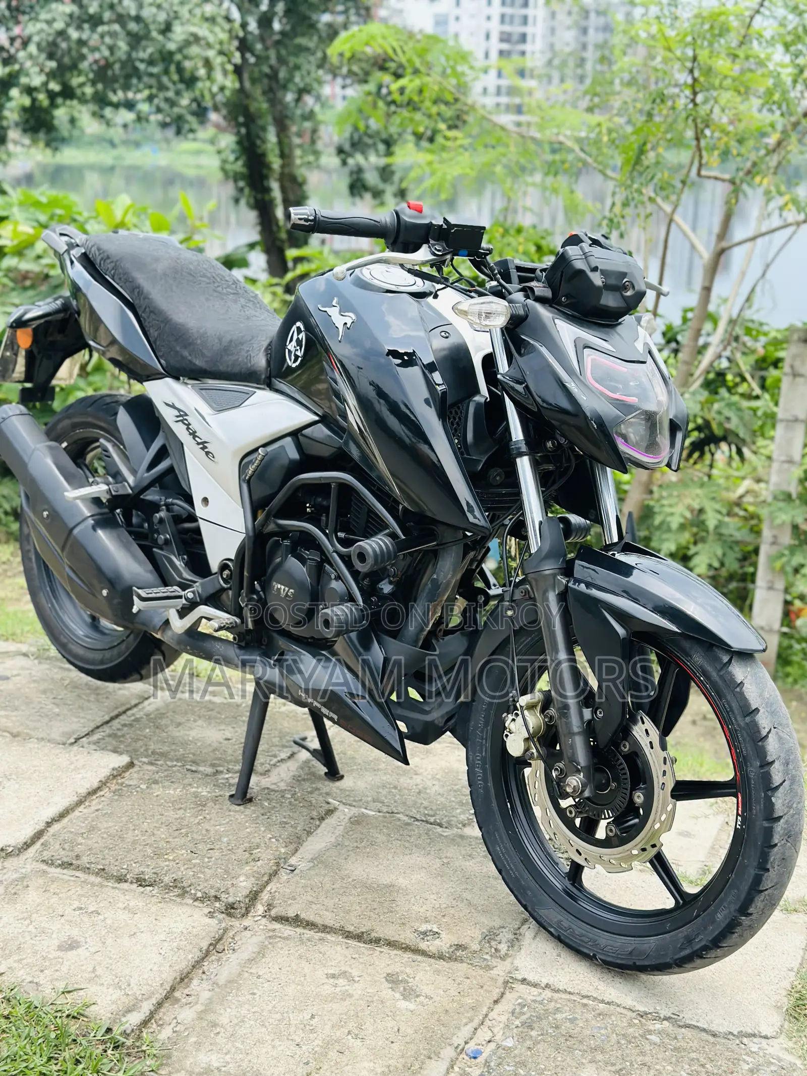 TVS Apache RTR 160 4V 2021 Black