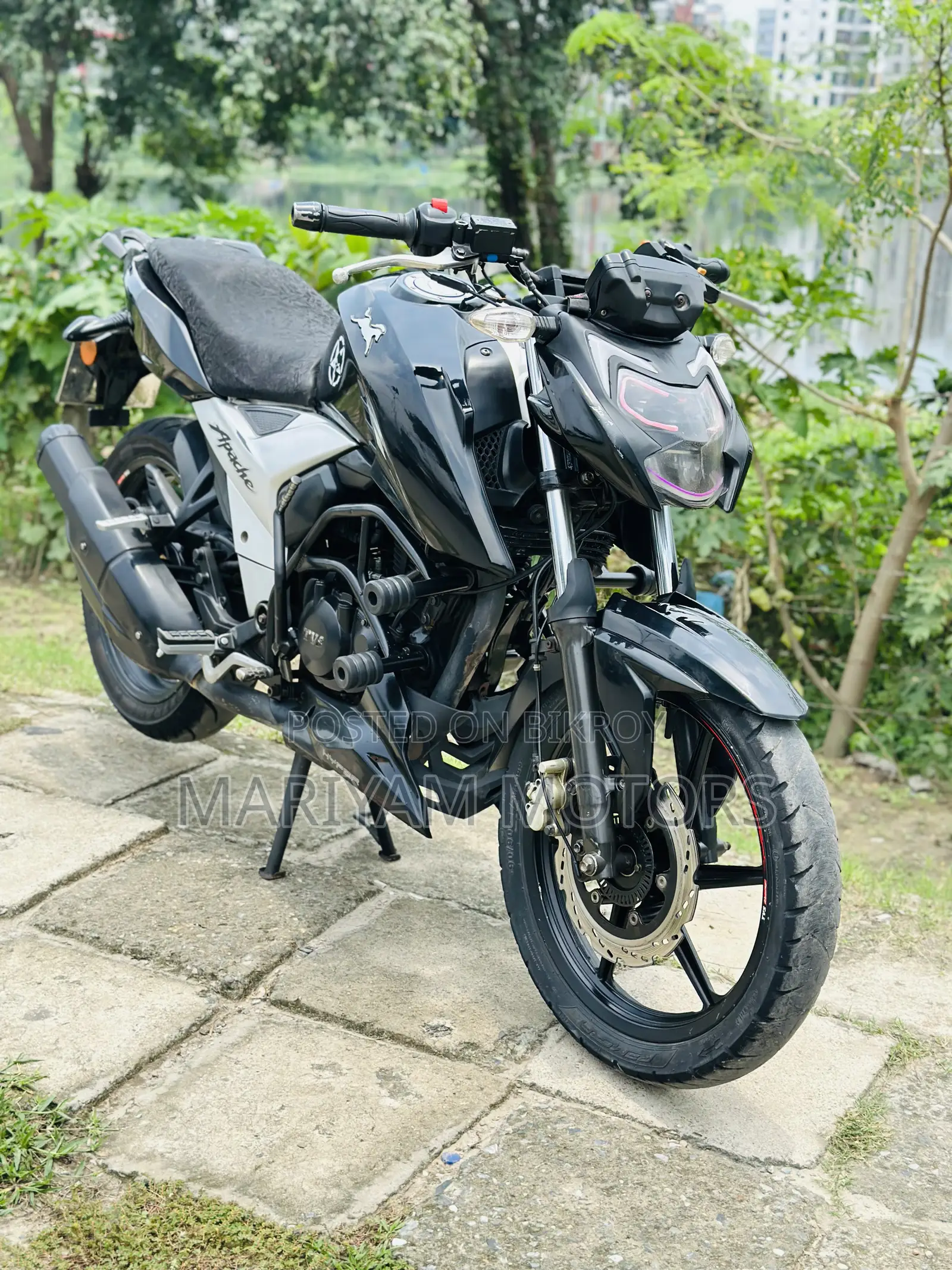 TVS Apache RTR 160 4V 2021 Black
