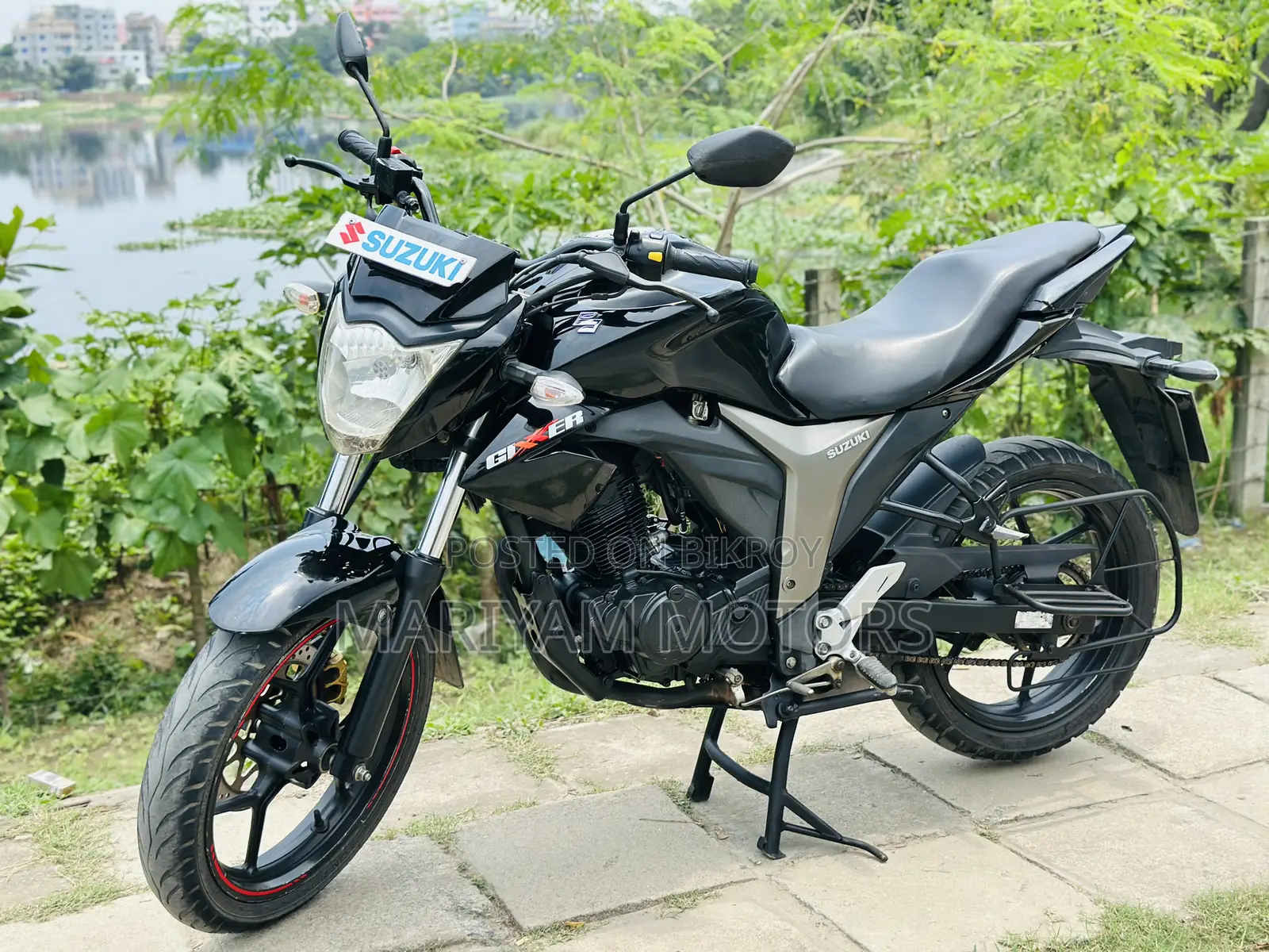 সুজুকি জিক্সার মনোটোন ২০২৩ কালো