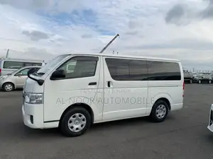 Toyota HiAce 2021 Pearl