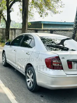 Toyota Premio 1.5 Front-Wheel Drive 2003 Silver