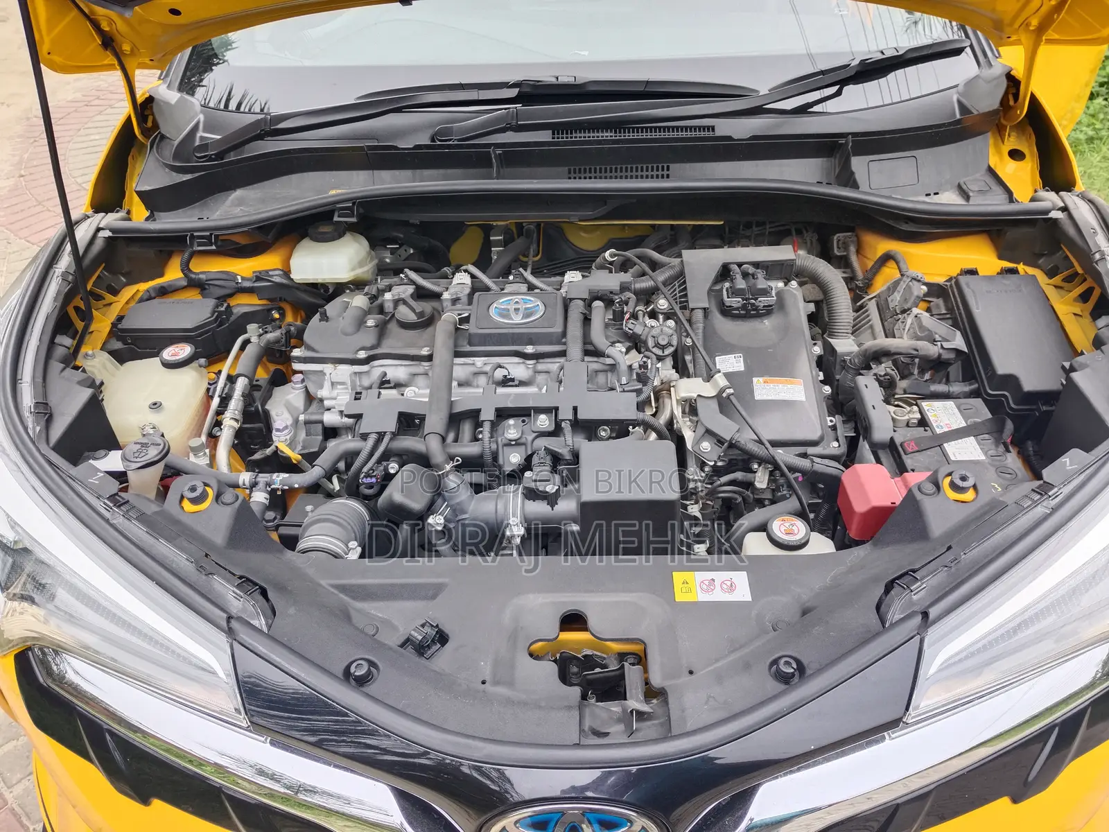 Toyota C-HR 2018 Yellow