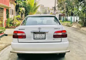 Toyota Corolla Automatic 1999 White