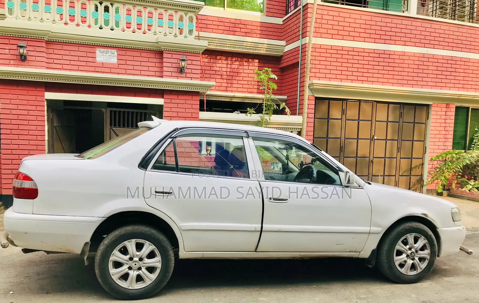 Toyota Corolla Automatic 1999 White