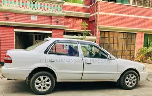Toyota Corolla Automatic 1999 White