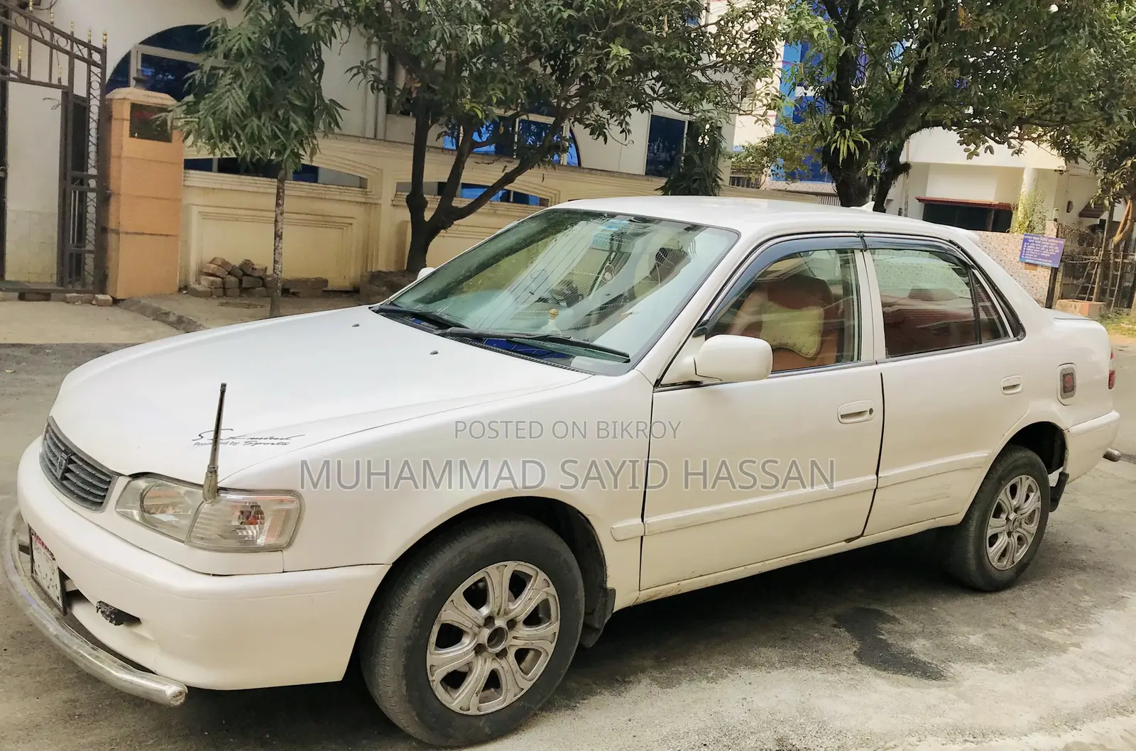Toyota Corolla Automatic 1999 White