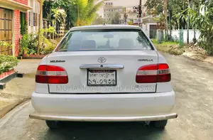 Toyota Corolla Automatic 1999 White