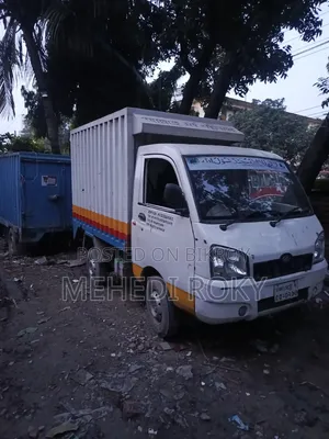 পিক-আপ কভার ভ্যান