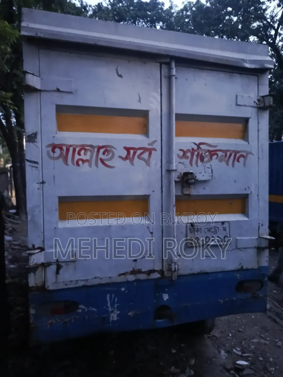 পিক-আপ কভার ভ্যান