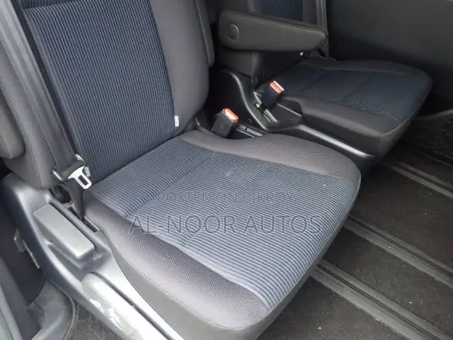 Toyota Noah 2021 Pearl