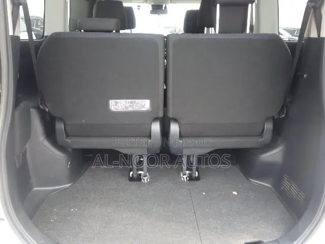 Toyota Noah 2021 Pearl