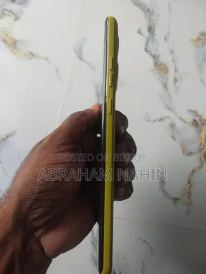 Motorola Moto G85 256 GB Yellow