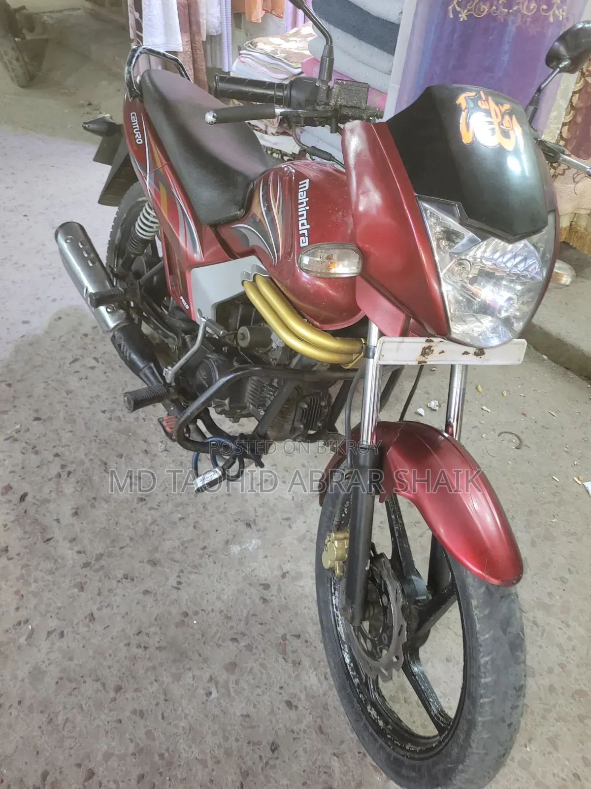 Mahindra Centuro 2018 Red
