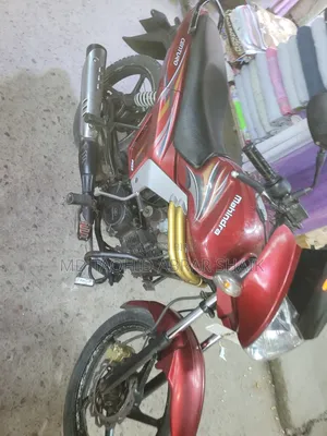 Mahindra Centuro 2018 Red