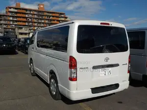 Toyota HiAce 2021 Pearl
