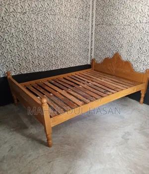Double size small bed for sale, size 5*7 feet