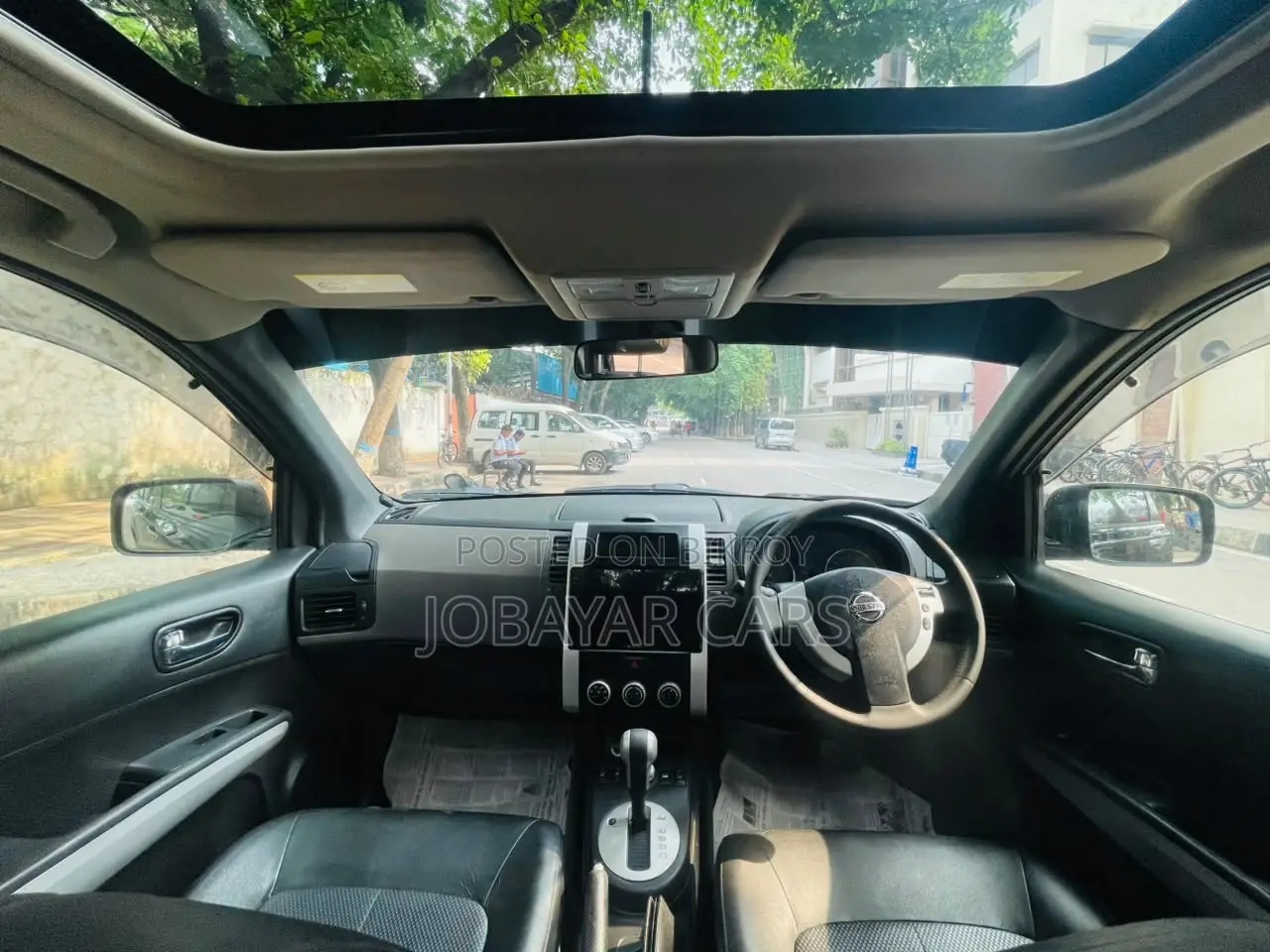 New Nissan X-Trail 2012 Black