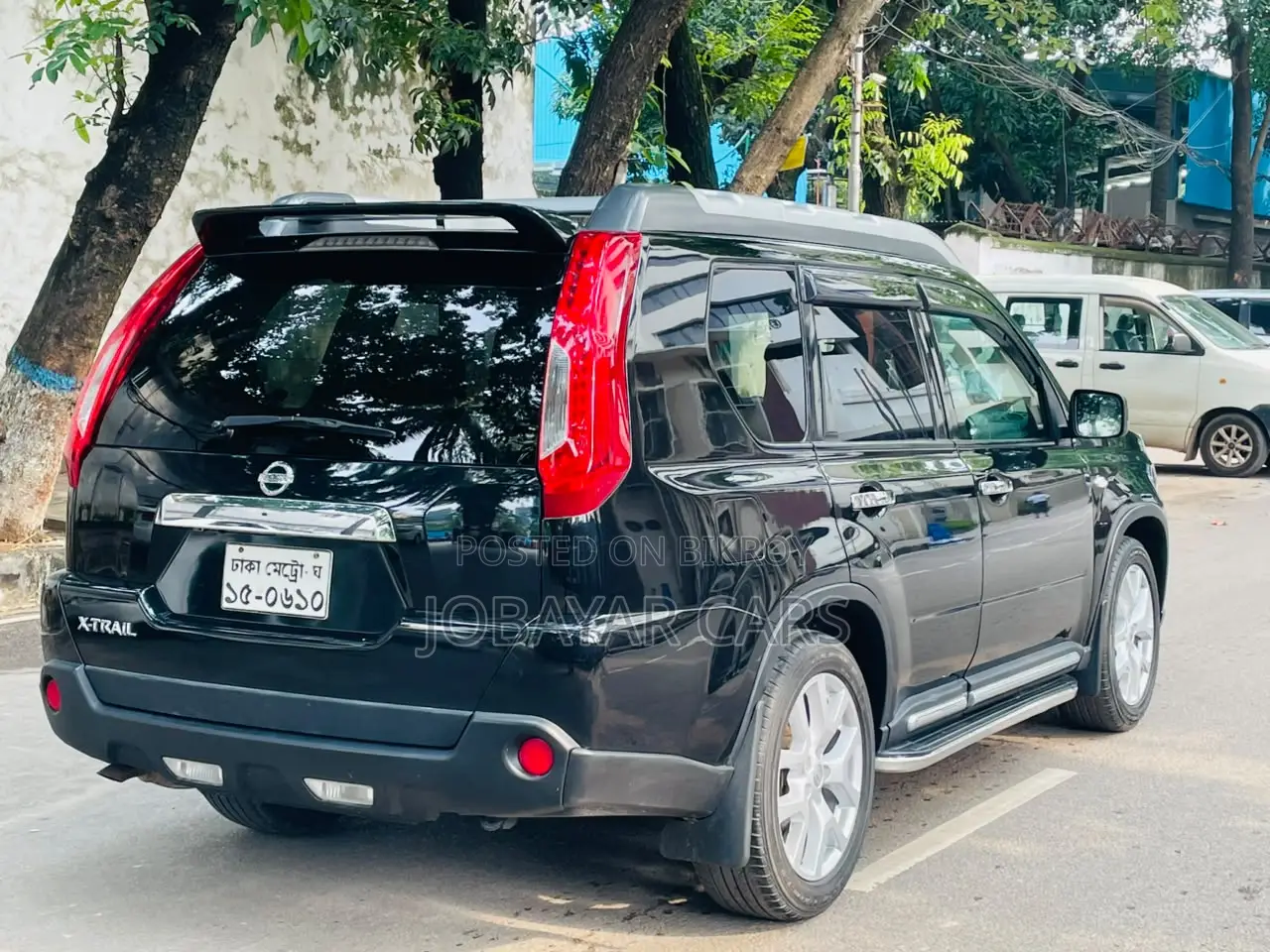 New Nissan X-Trail 2012 Black