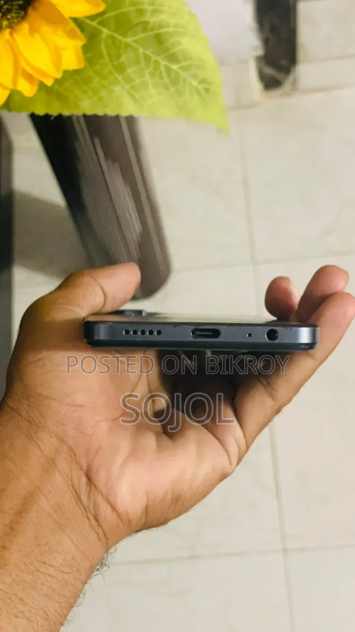 Vivo Y56 128 GB Silver