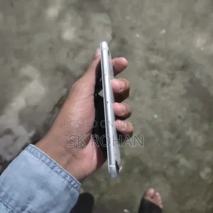 Apple iPhone 8 64 GB White