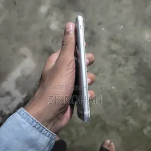 Apple iPhone 8 64 GB White