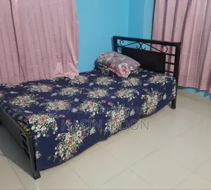 Semi Double Bed
