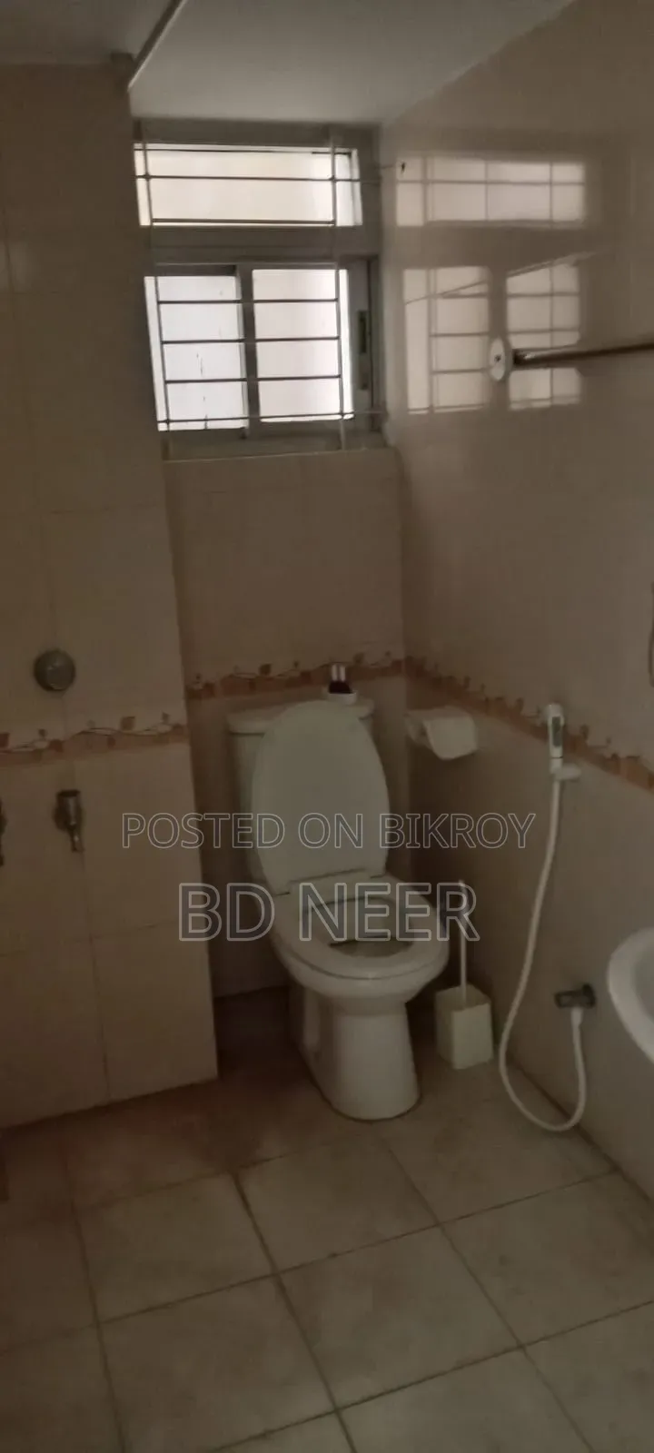 বনানীতে ৩ বেডরুমের অ্যাপার্টমেন্ট ভাড়ার জন্য