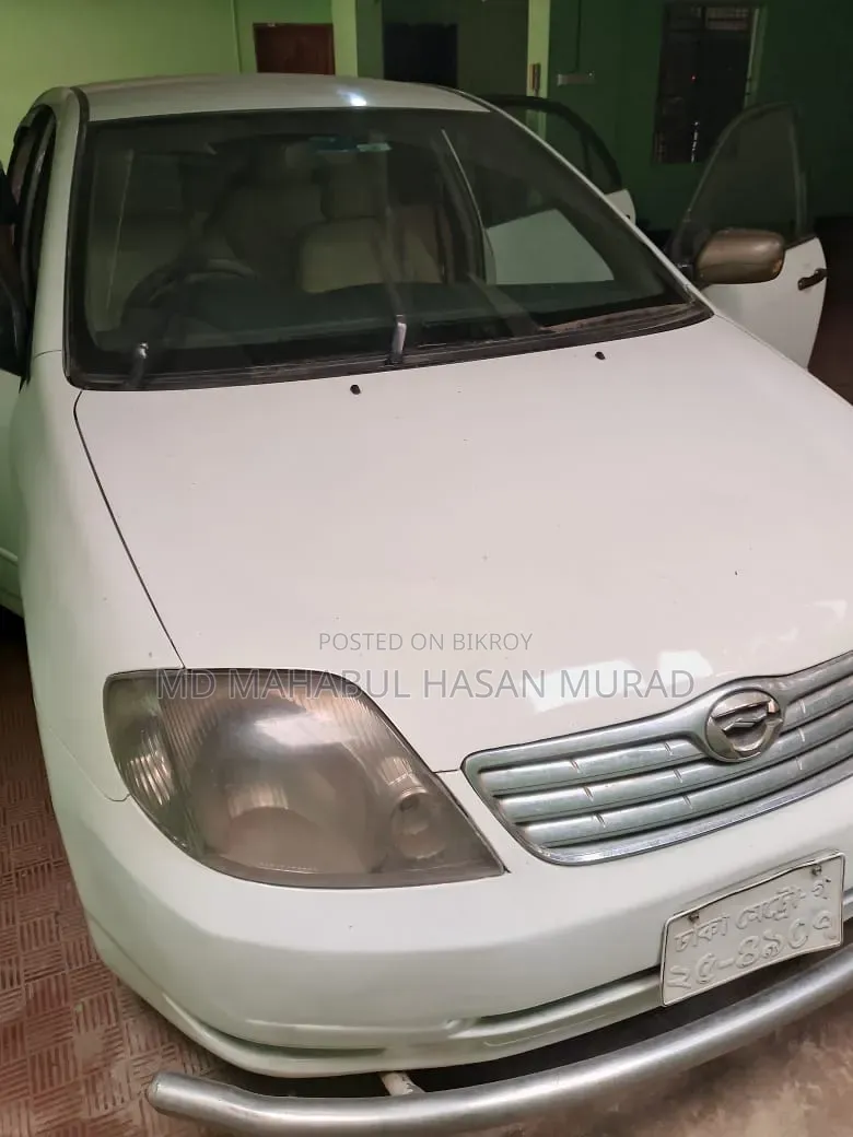 Toyota Corolla 2004 White