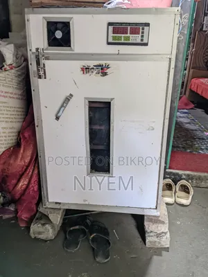 Incubator Machine