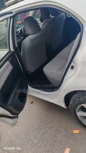 Toyota Axio 1.5 X 2WD 2013 Silver