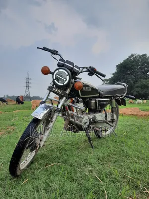 Yamaha 1980 Black