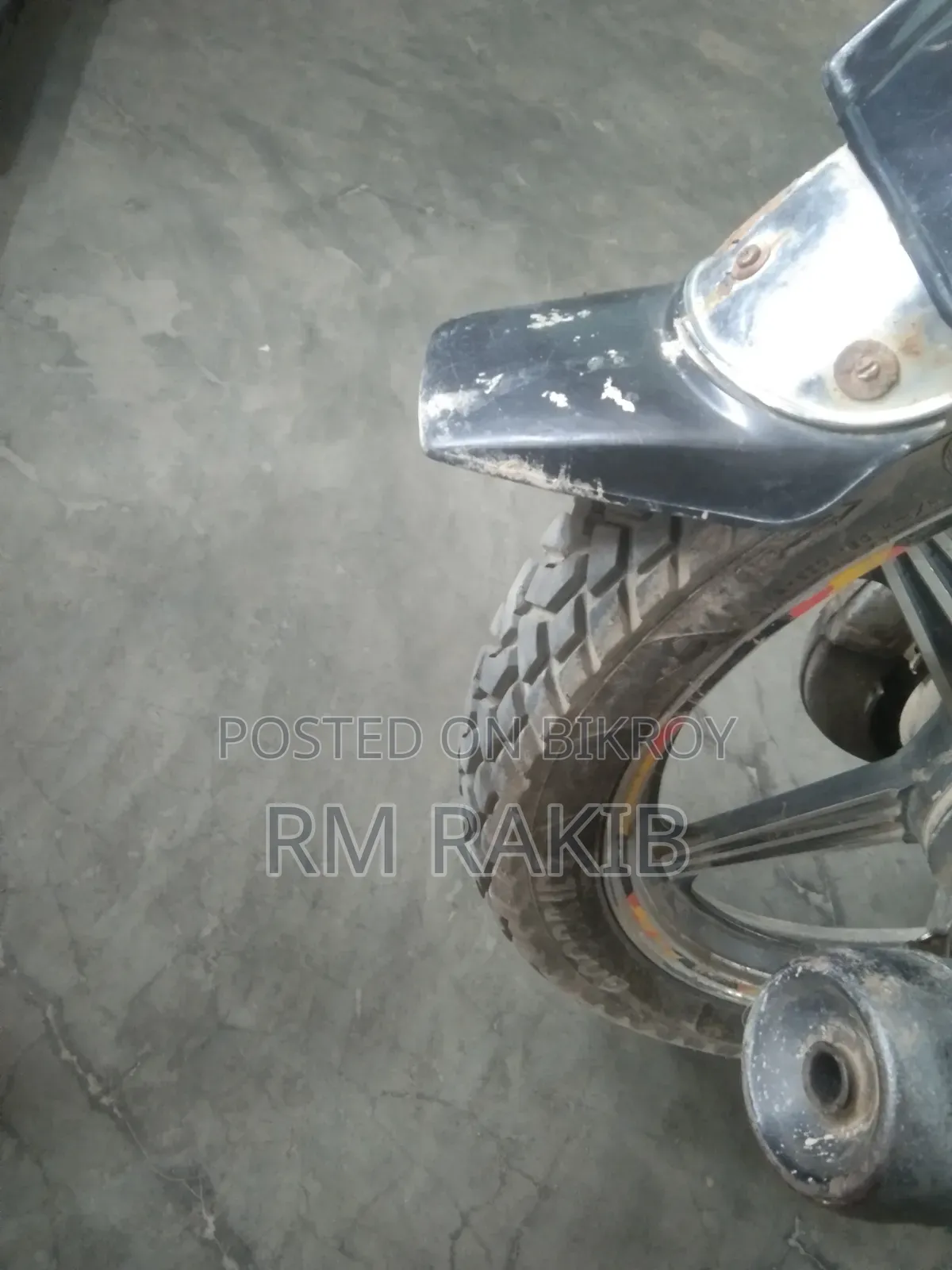 Runner F100 - 6A 2012 Red