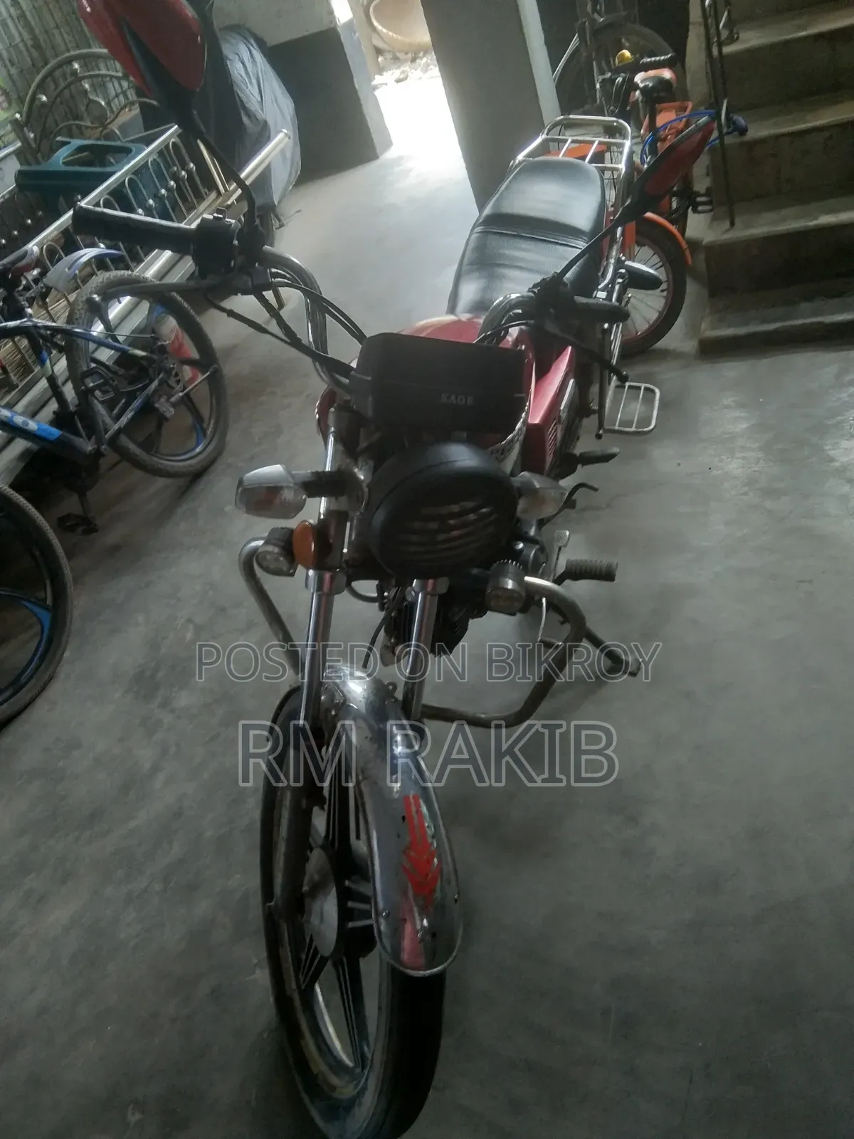 Runner F100 - 6A 2012 Red