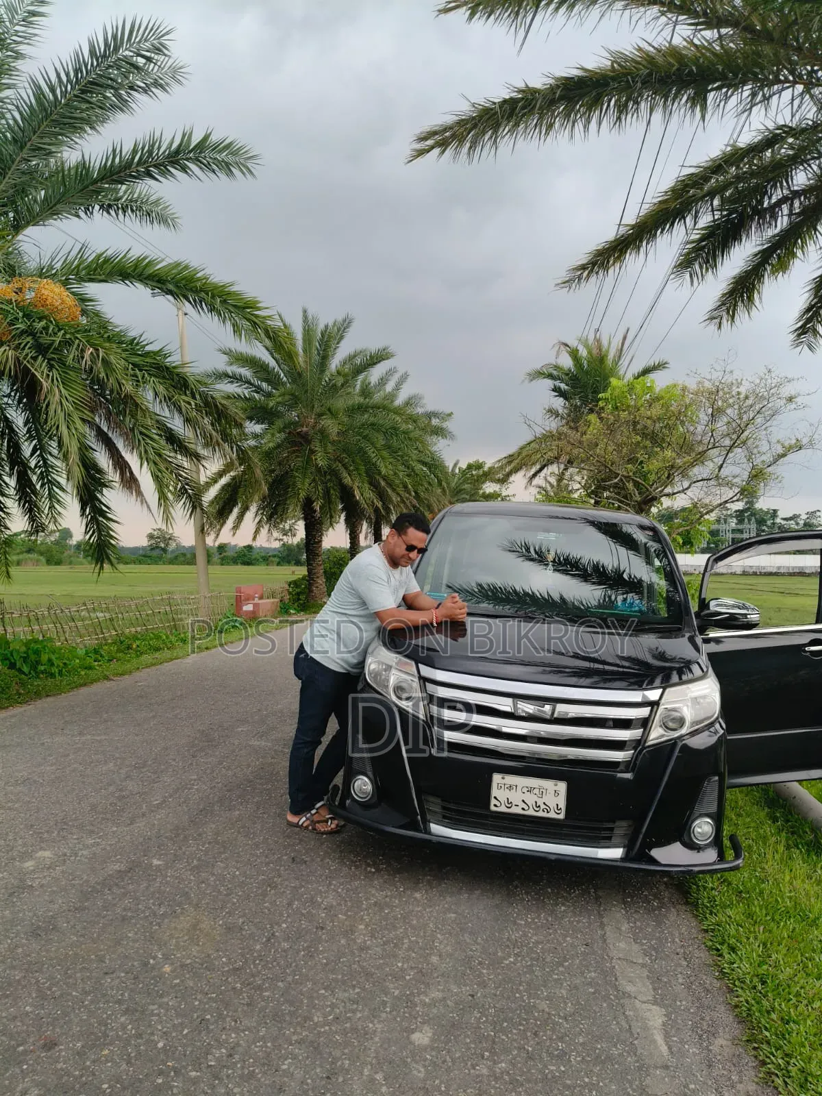 Toyota Noah 2014 Black