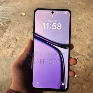 Realme 128 GB White