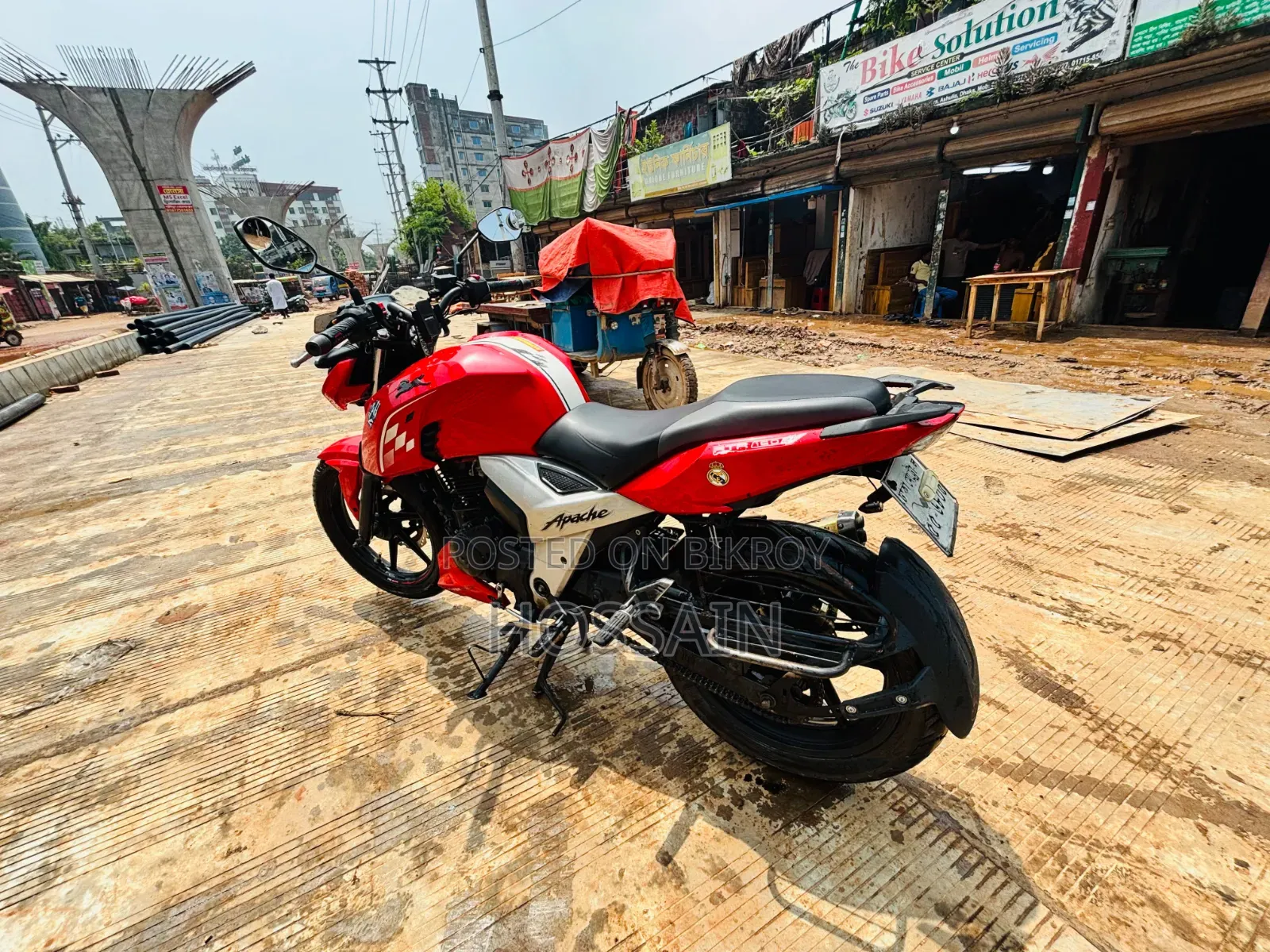 New TVS Apache 160 4V 2021 Red