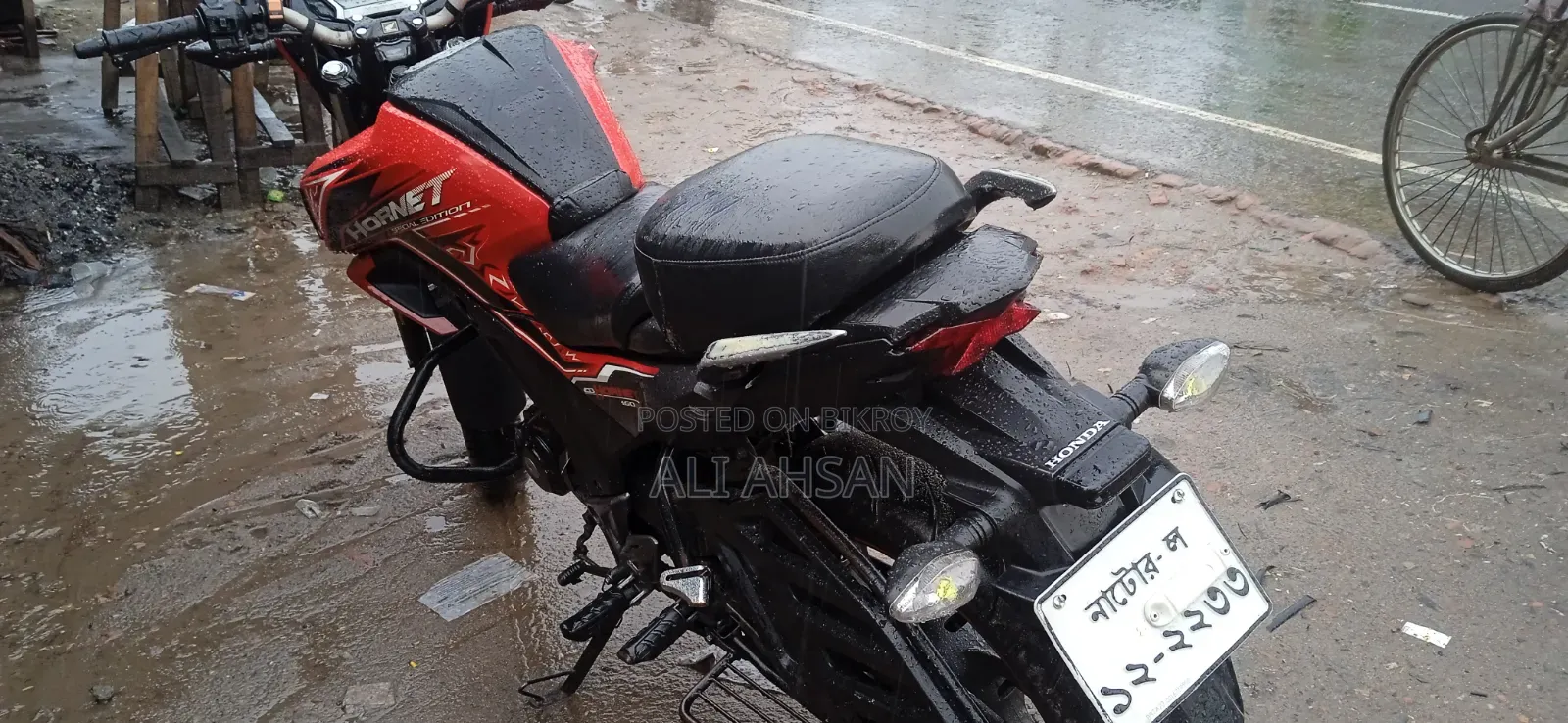 Honda Hornet 2021 Red