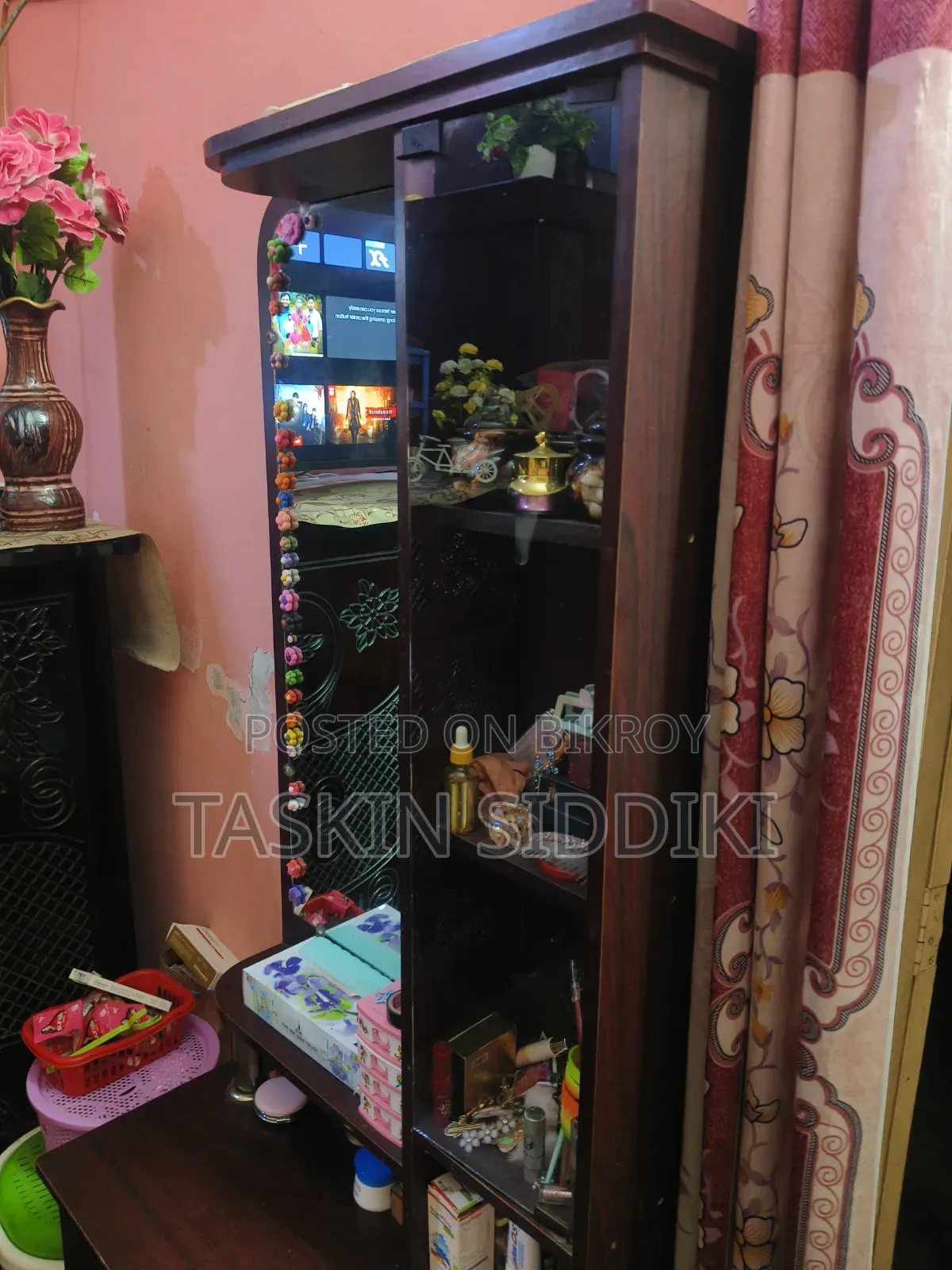 ড্রেসিং টেবিল